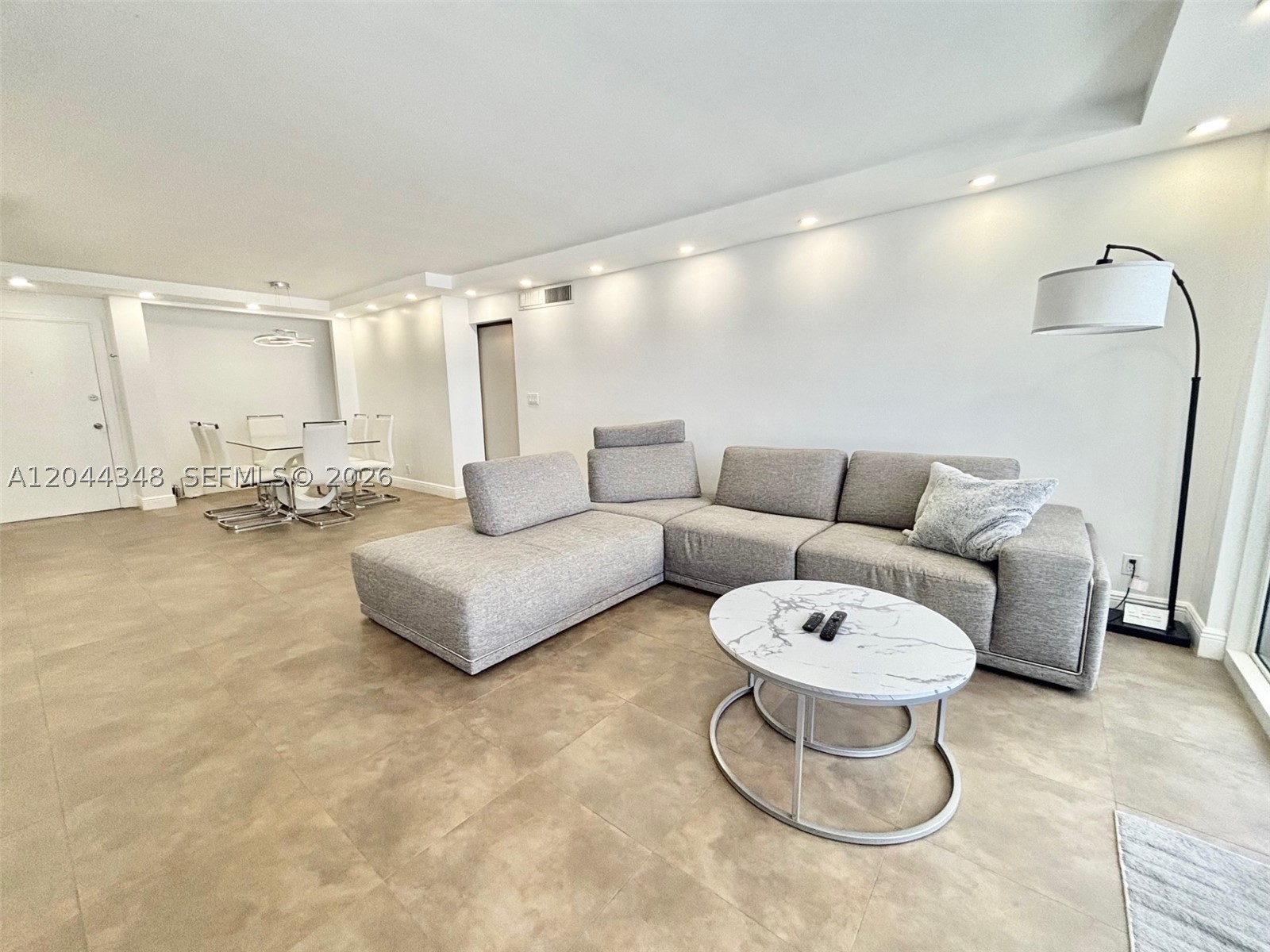 2030 S Ocean Dr 423