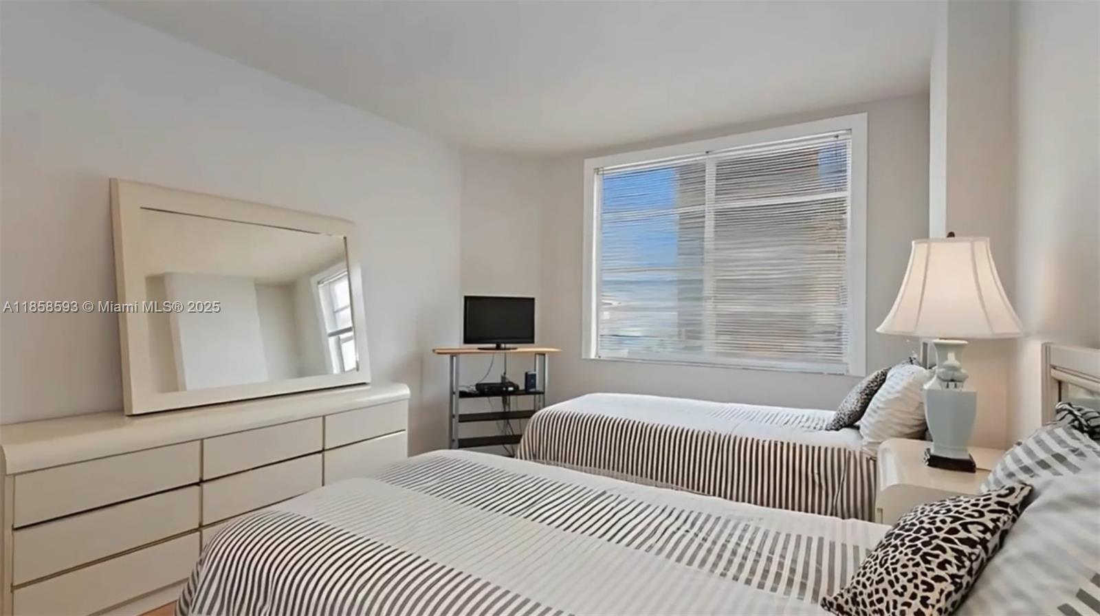 HEMISPHERES CONDO - Residential Lease