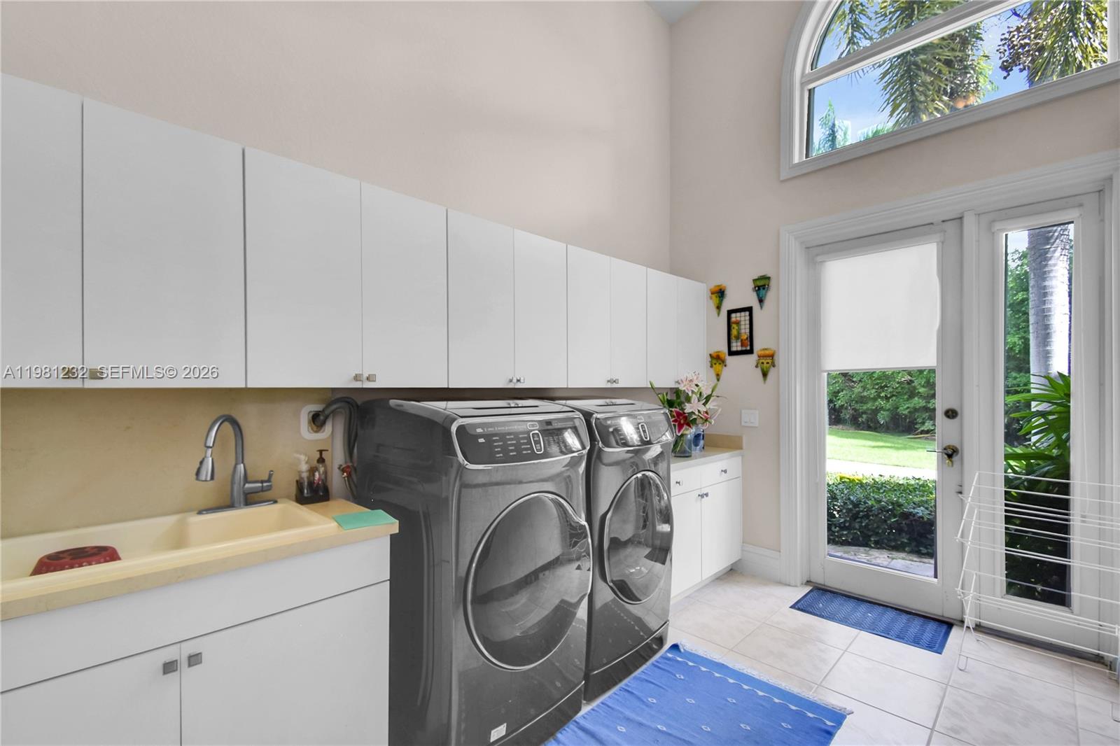 WINDMILL RANCHES ESTATES - Residential