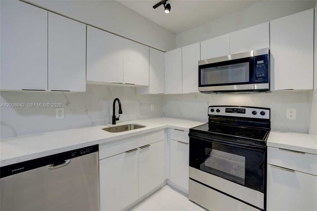 Photo of 1740 Funston St #3, Hollywood, FL 33020 (MLS # A12008642)