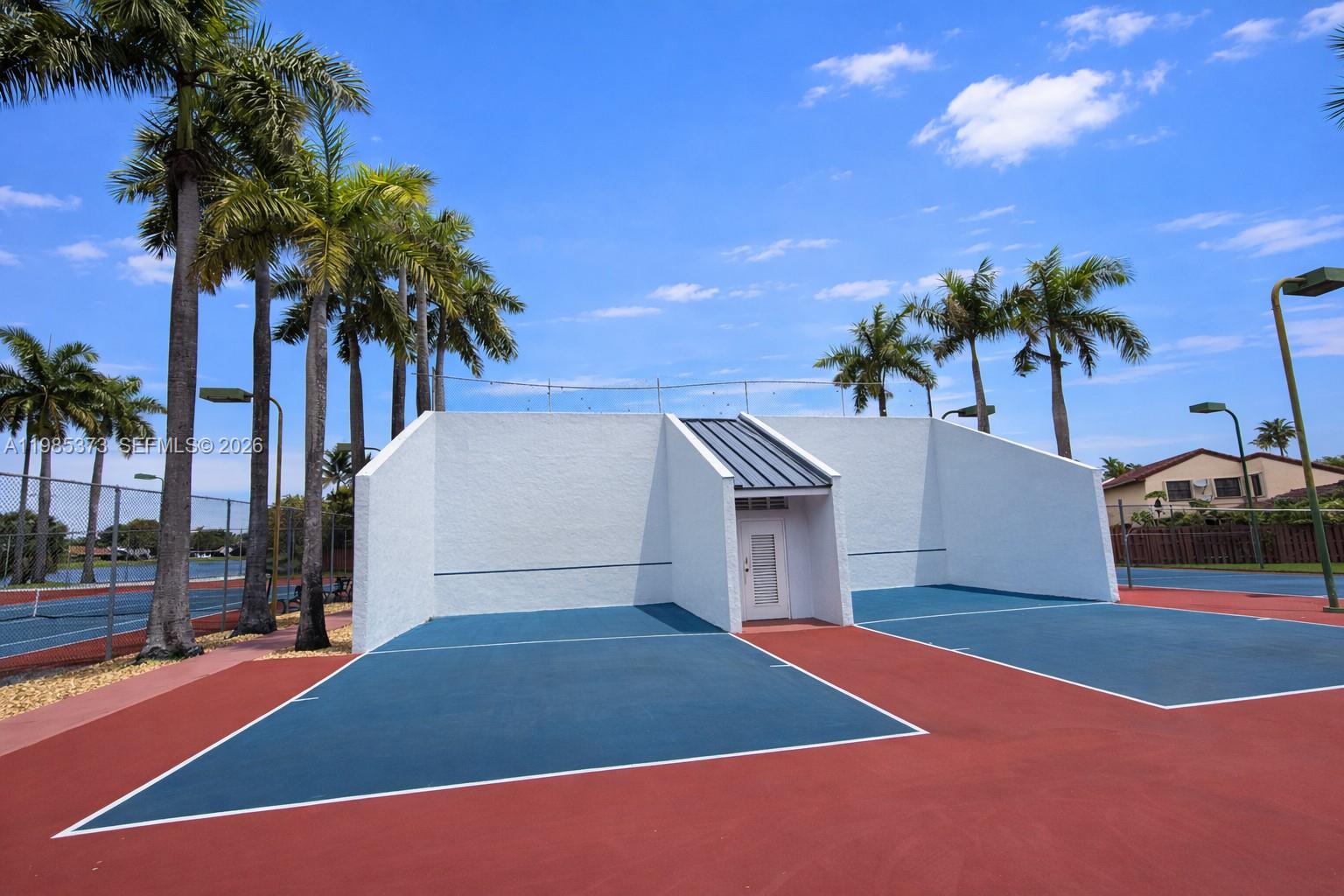 MOORS POINTE CONDO - Residential