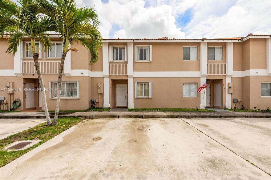 Charming 3-bedroom, 2.5 bath townhouse with spacious layout and modern appeal offers the perfect blend of comfort and style.  Tastefully upgraded. Features include and open living area, bright kitchen and a serene patio, great for entertaining.  Community offers multiple pools, playgrounds, walking and biking trails and a pet-friendly environment. Conveniently located close to shopping, dining and major highways.