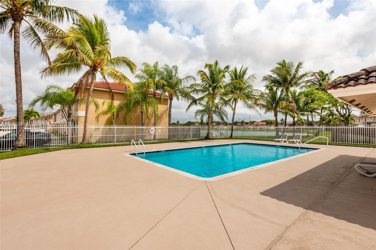 WEITZER SERENA LAKES TOWN - Residential