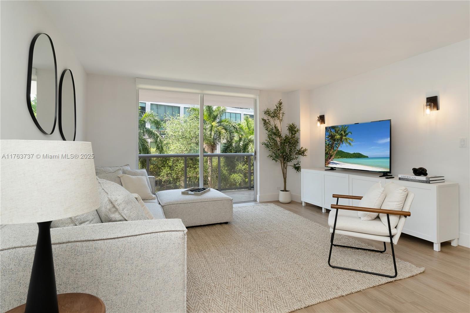 6039 Collins Ave 429