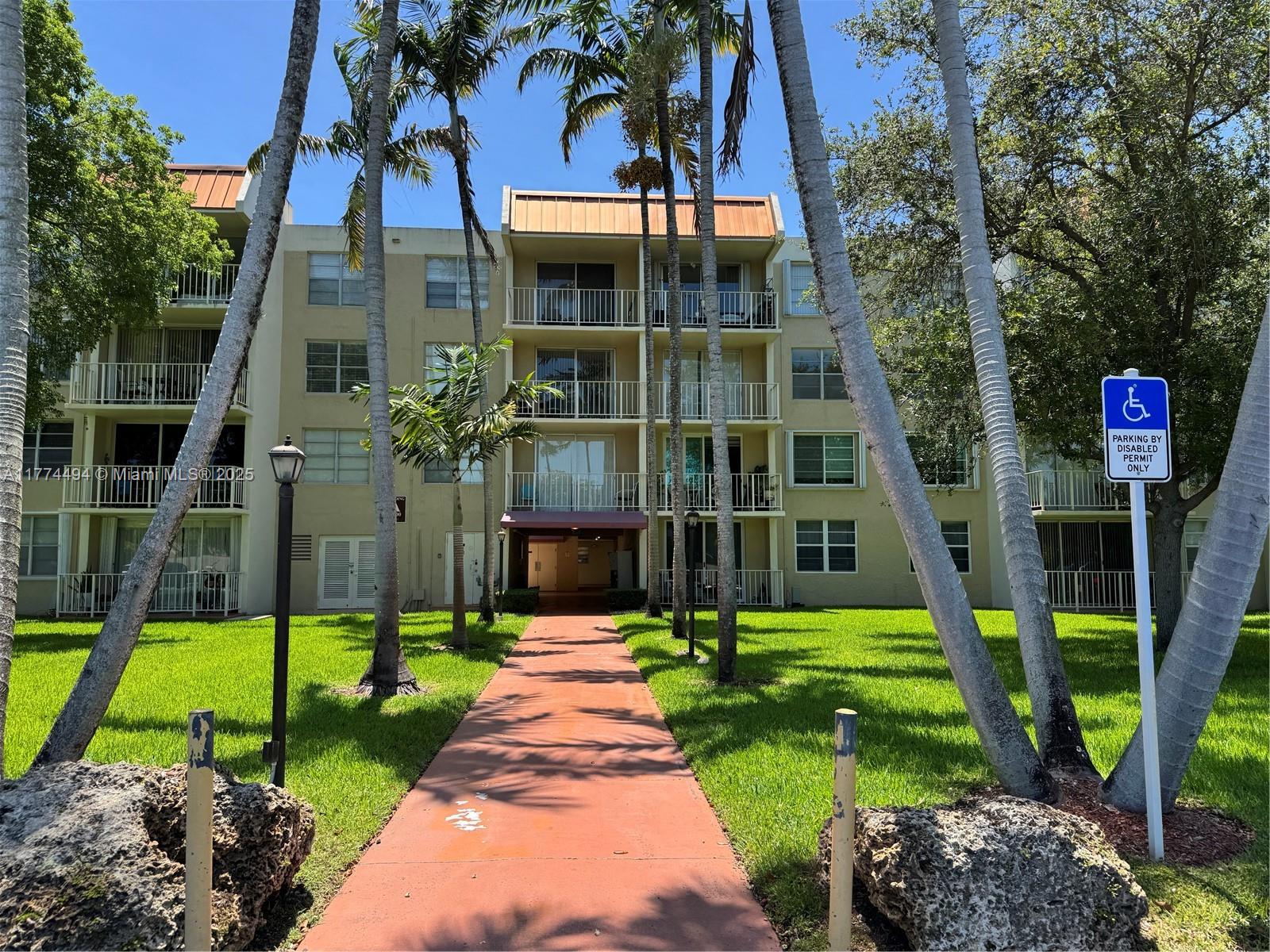 VILLAGE AT THE FALLS COND - Residential