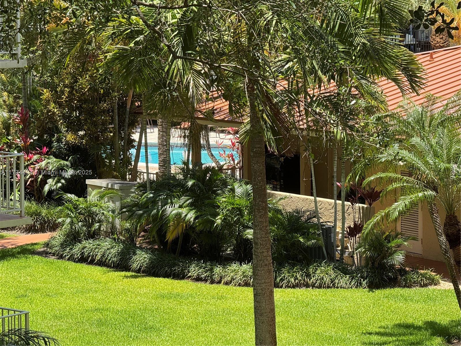 VILLAGE AT THE FALLS COND - Residential