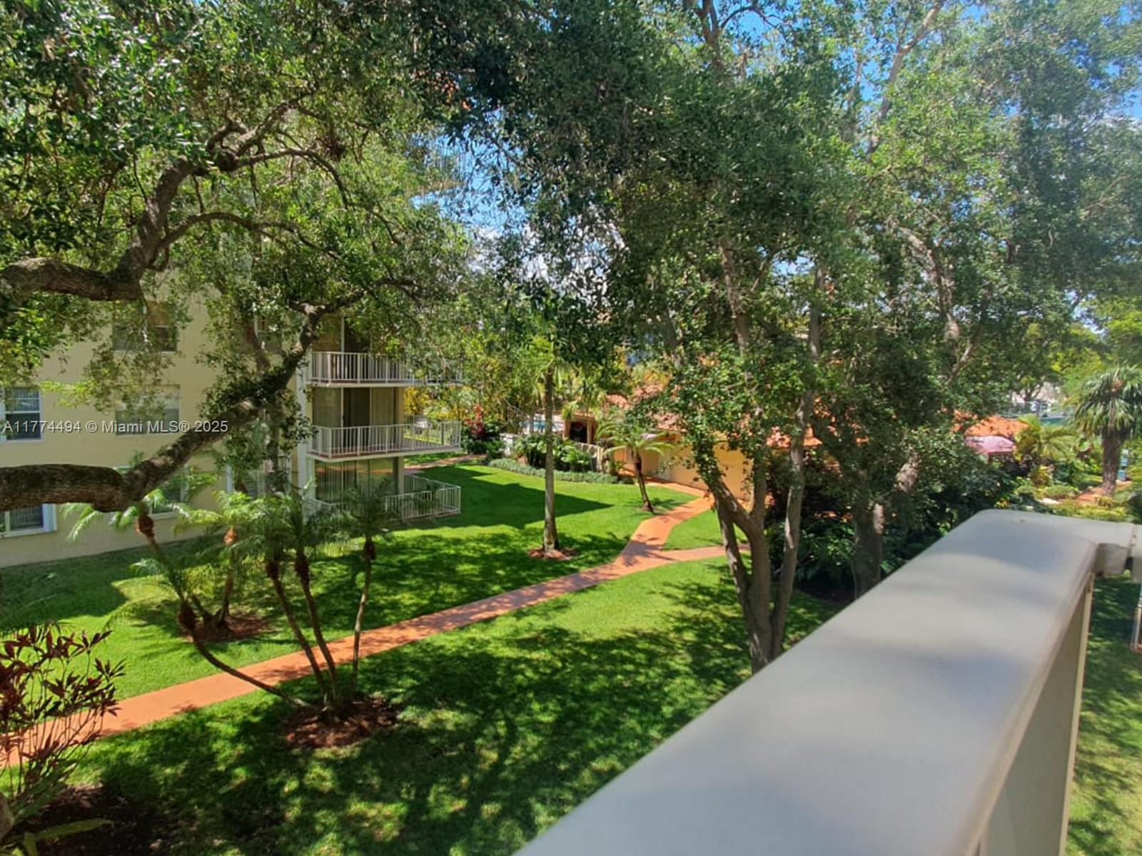 VILLAGE AT THE FALLS COND - Residential