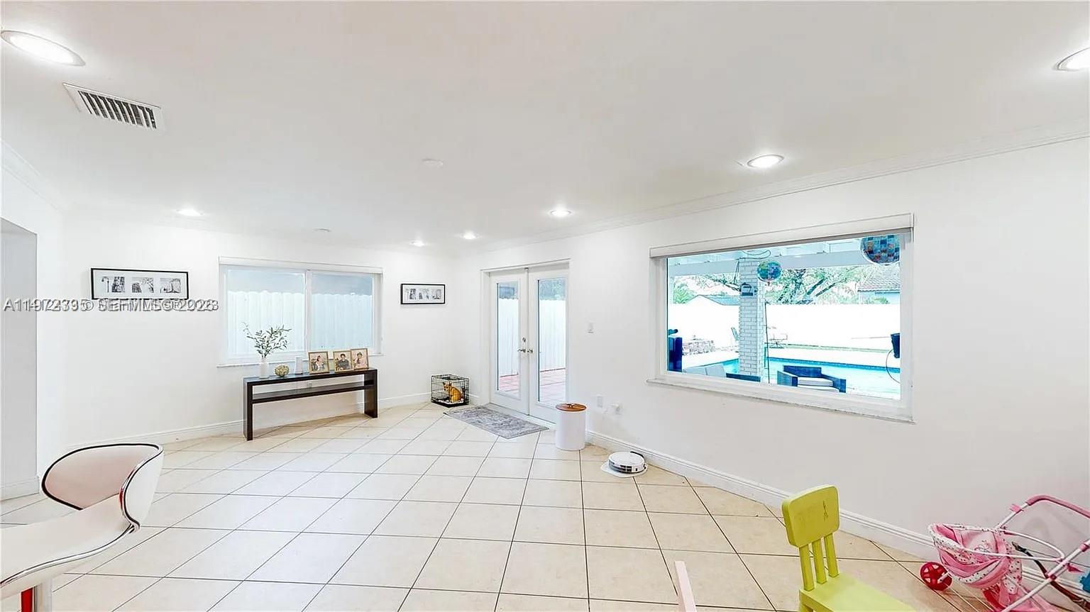 WEST MIAMI PART 2 - Residential Lease