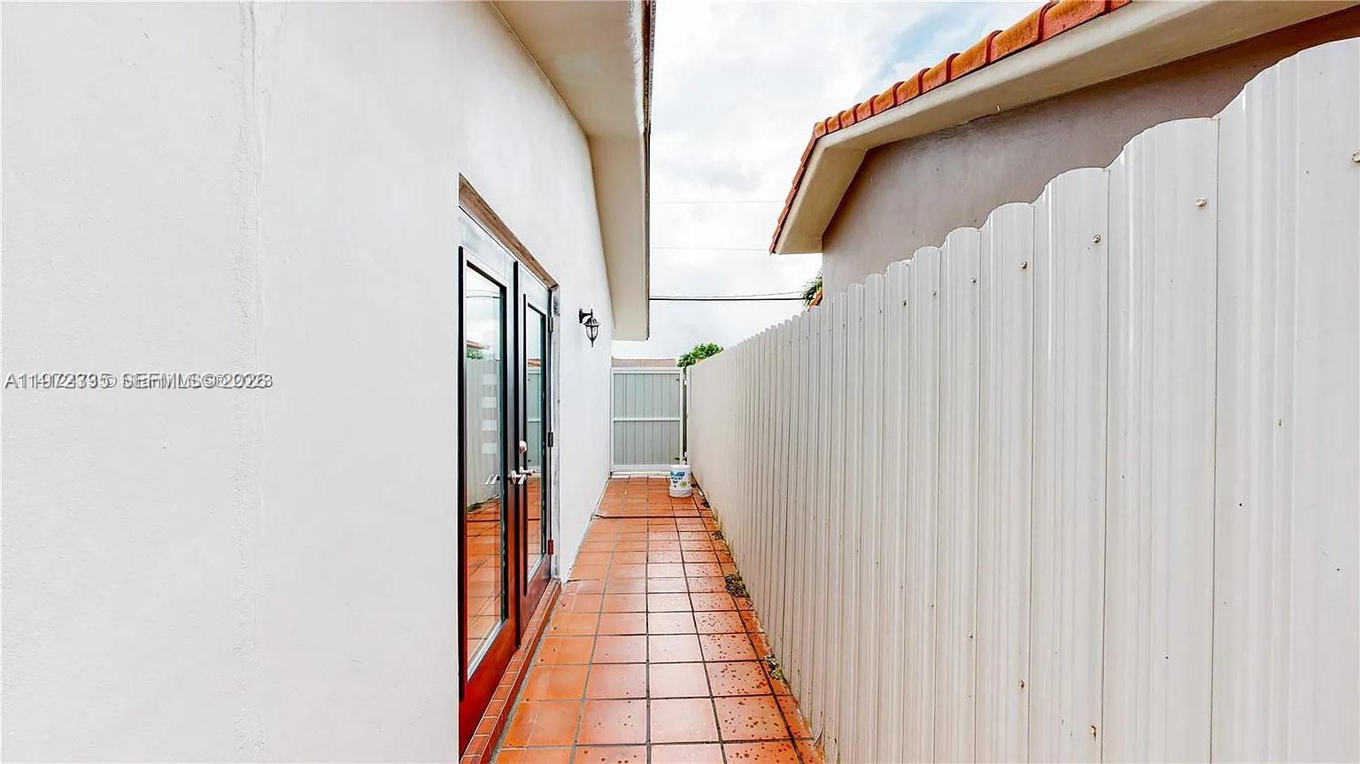 WEST MIAMI PART 2 - Residential Lease