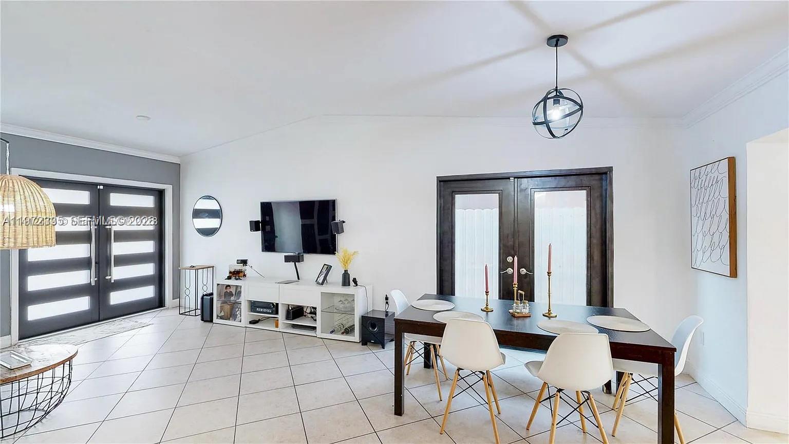 WEST MIAMI PART 2 - Residential Lease