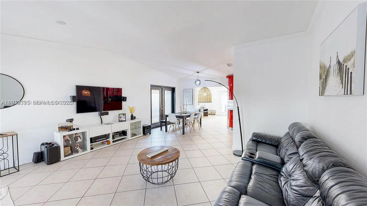 WEST MIAMI PART 2 - Residential Lease