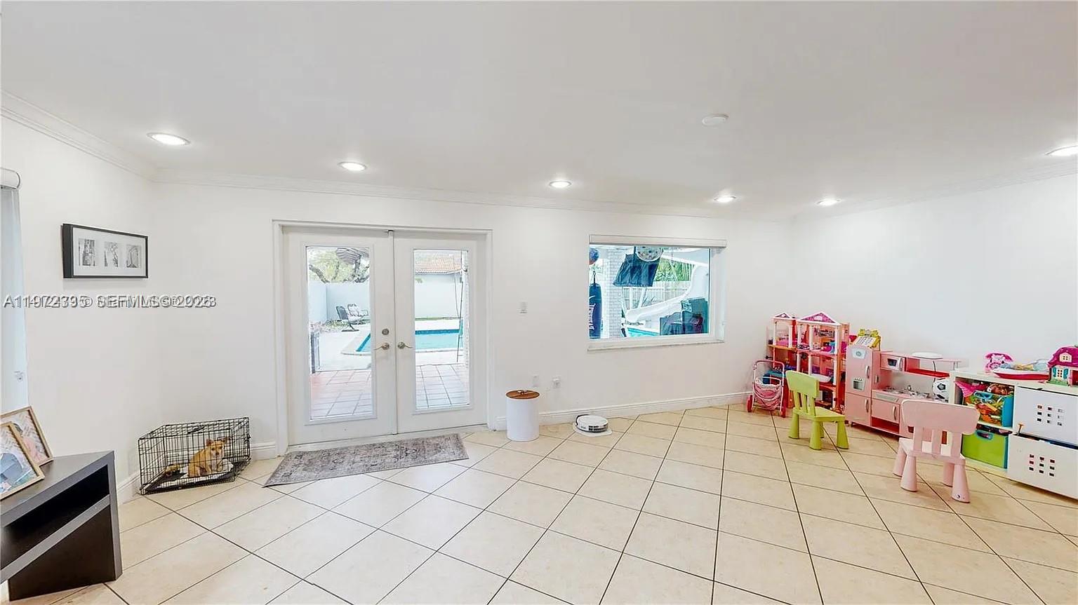 WEST MIAMI PART 2 - Residential Lease