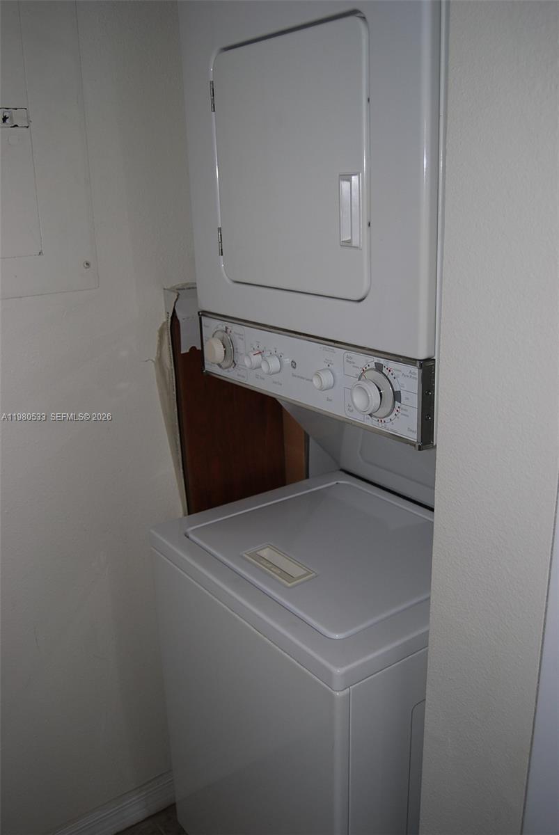 ENCLAVE AT DORAL CONDO NO - Residential Lease