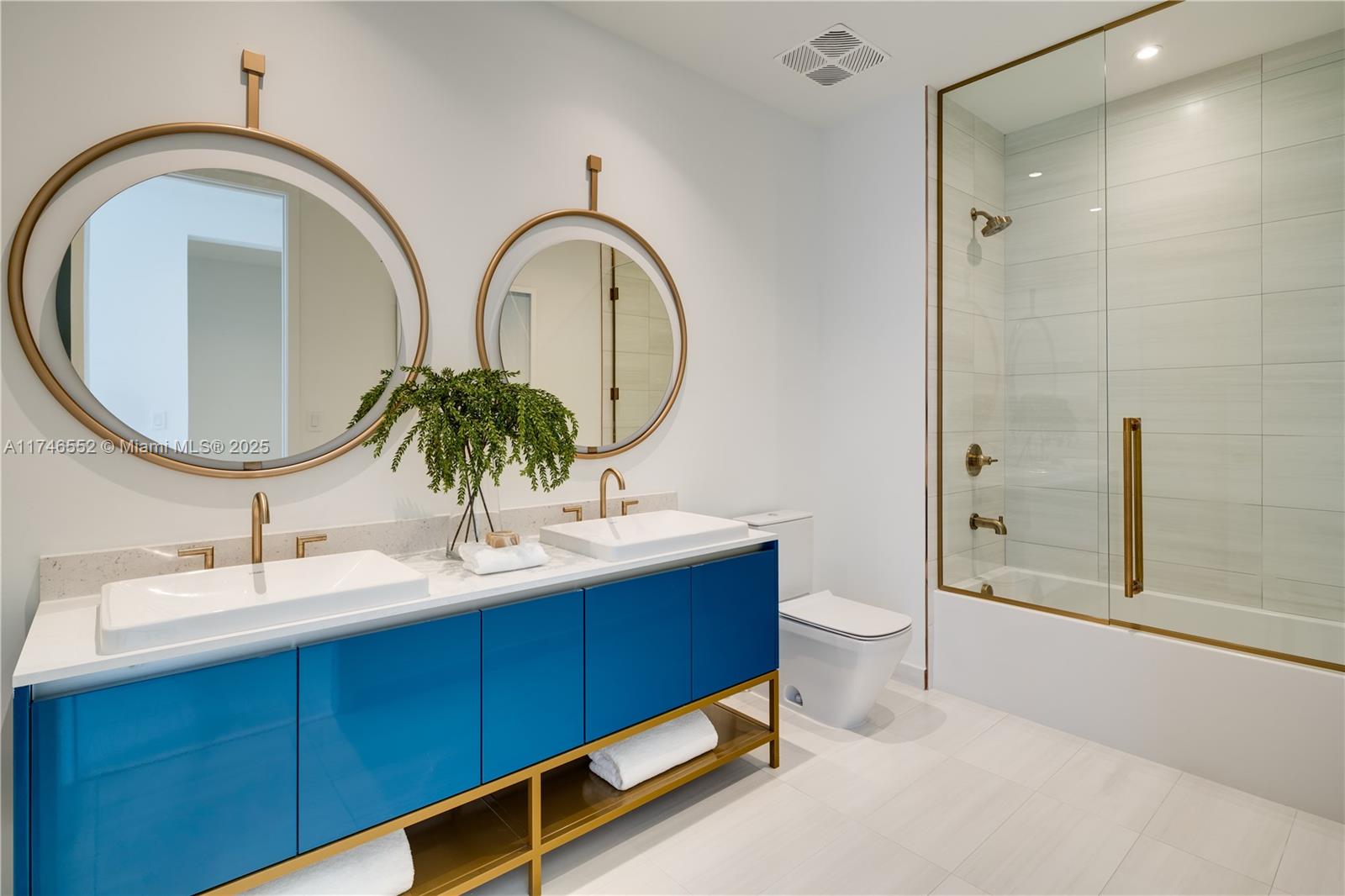 2655 SOUTH BAYSHORE DRIVE - Residential