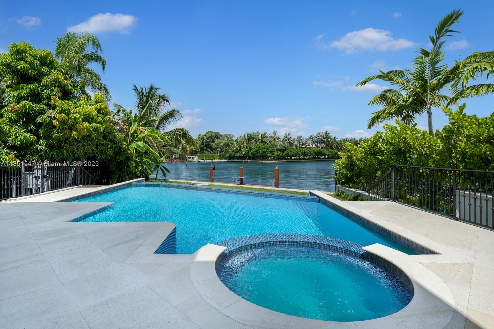 ALTOS DEL MAR NO 5 - Residential