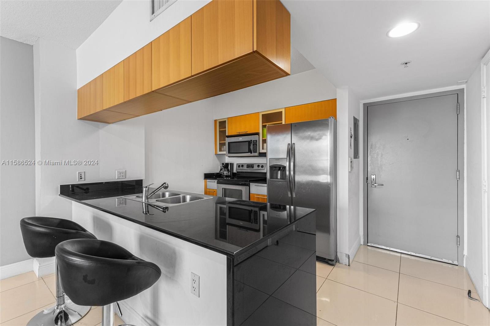 OPERA TOWER CONDO - Residential Lease