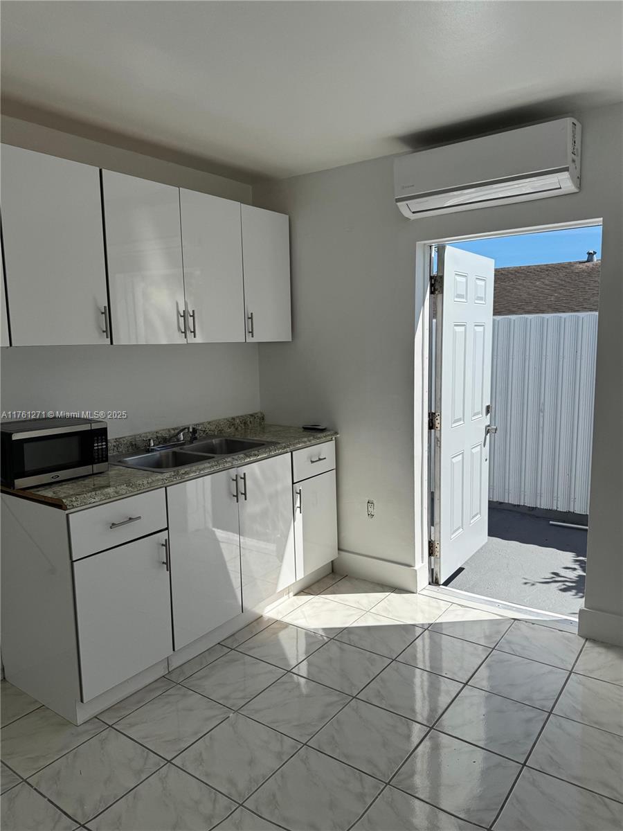 PALMETTO COUNTRY CLUB EST - Residential Lease