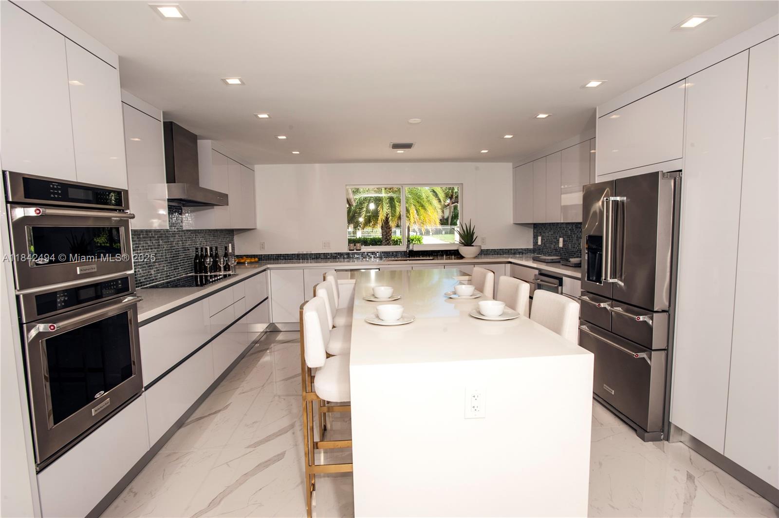 1001 Diplomat Pkwy