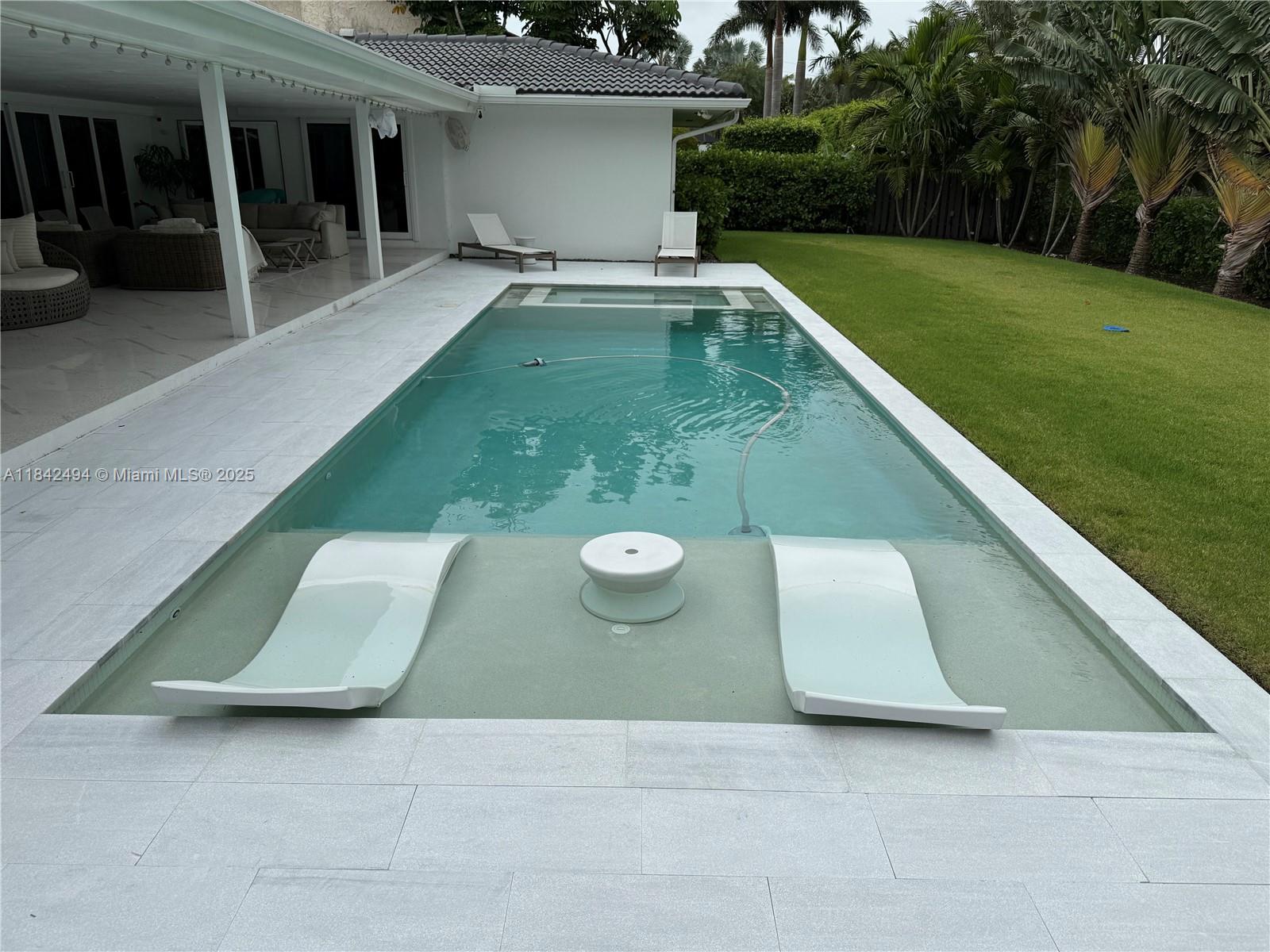 1001 Diplomat Pkwy, Hallandale Beach, FL, 33009/$2,999,000 2 1001 Diplomat Pkwy