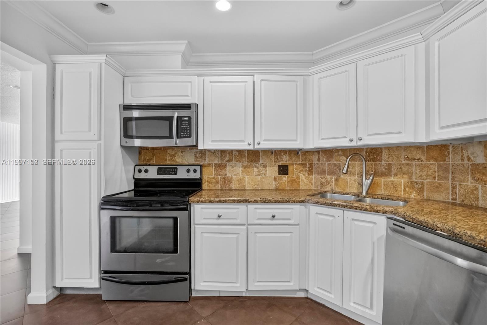 INVERRARY COUNTRY CLUB - Residential