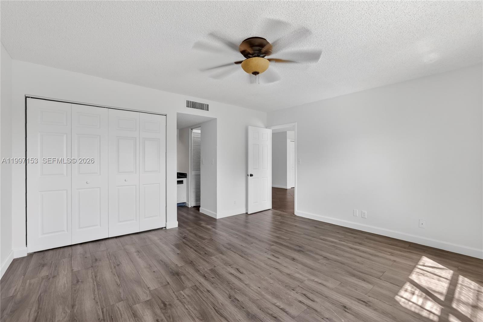 INVERRARY COUNTRY CLUB - Residential