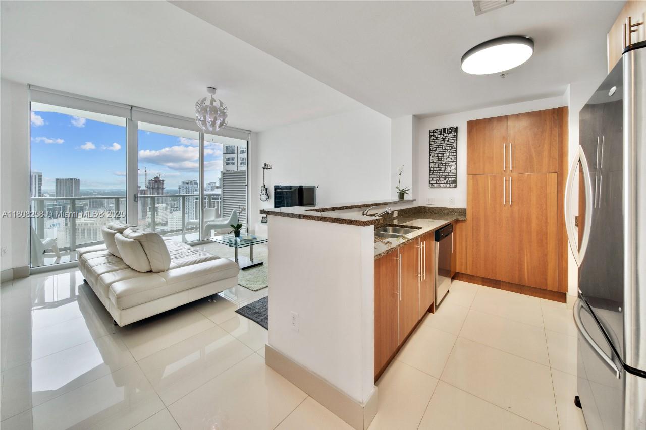 Rental Property at 300 S Biscayne Blvd T-3605, Miami, Broward County, Florida - Bedrooms: 1 
Bathrooms: 2  - $3,250 MO.