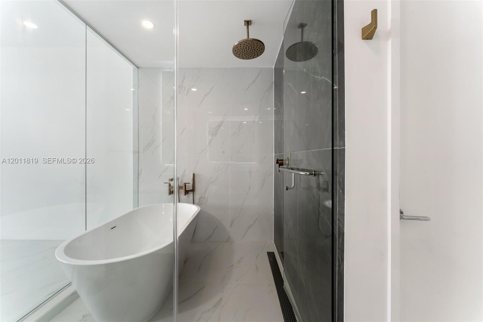 ARIA RESERVE - Residential