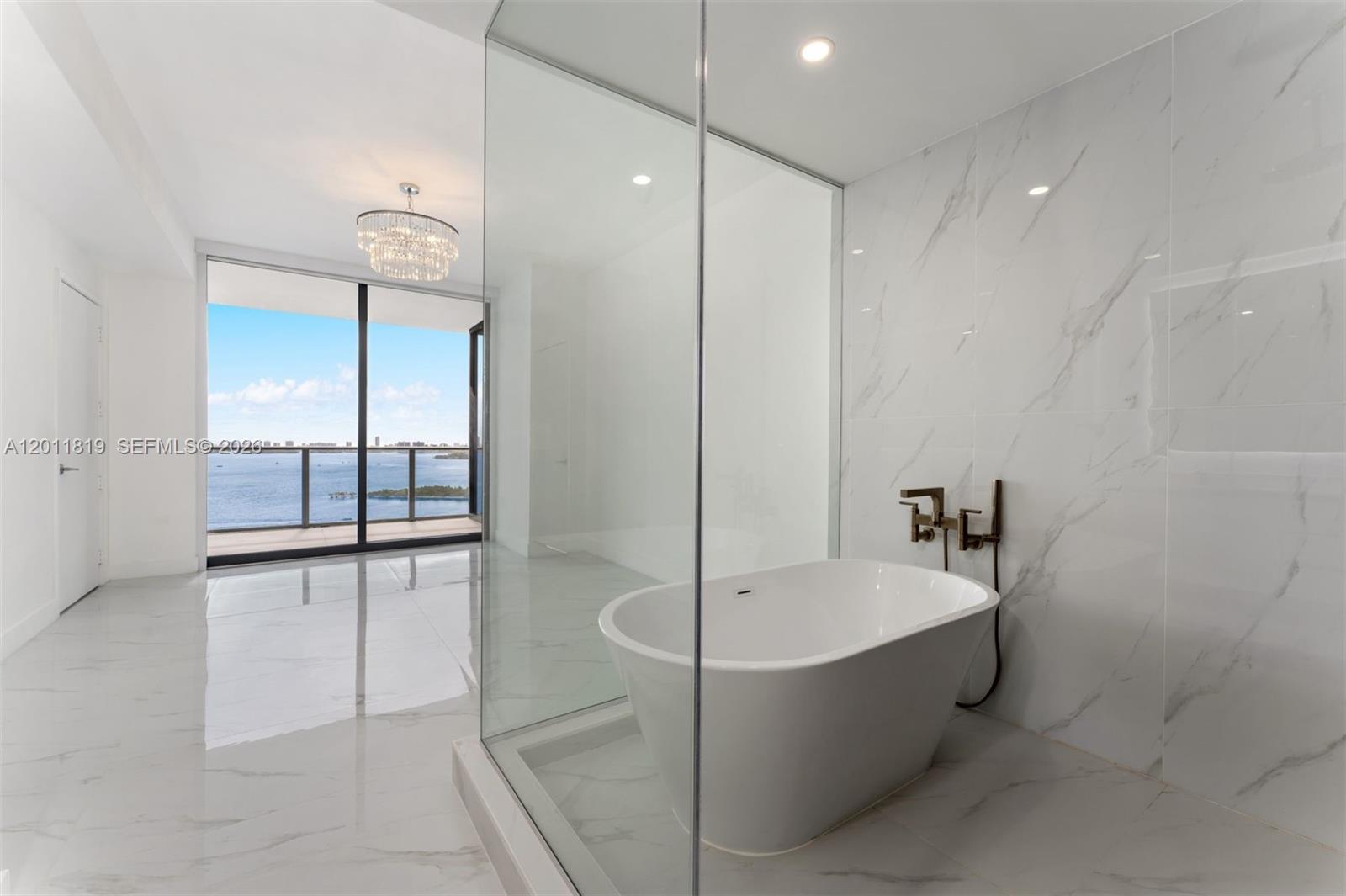 ARIA RESERVE - Residential