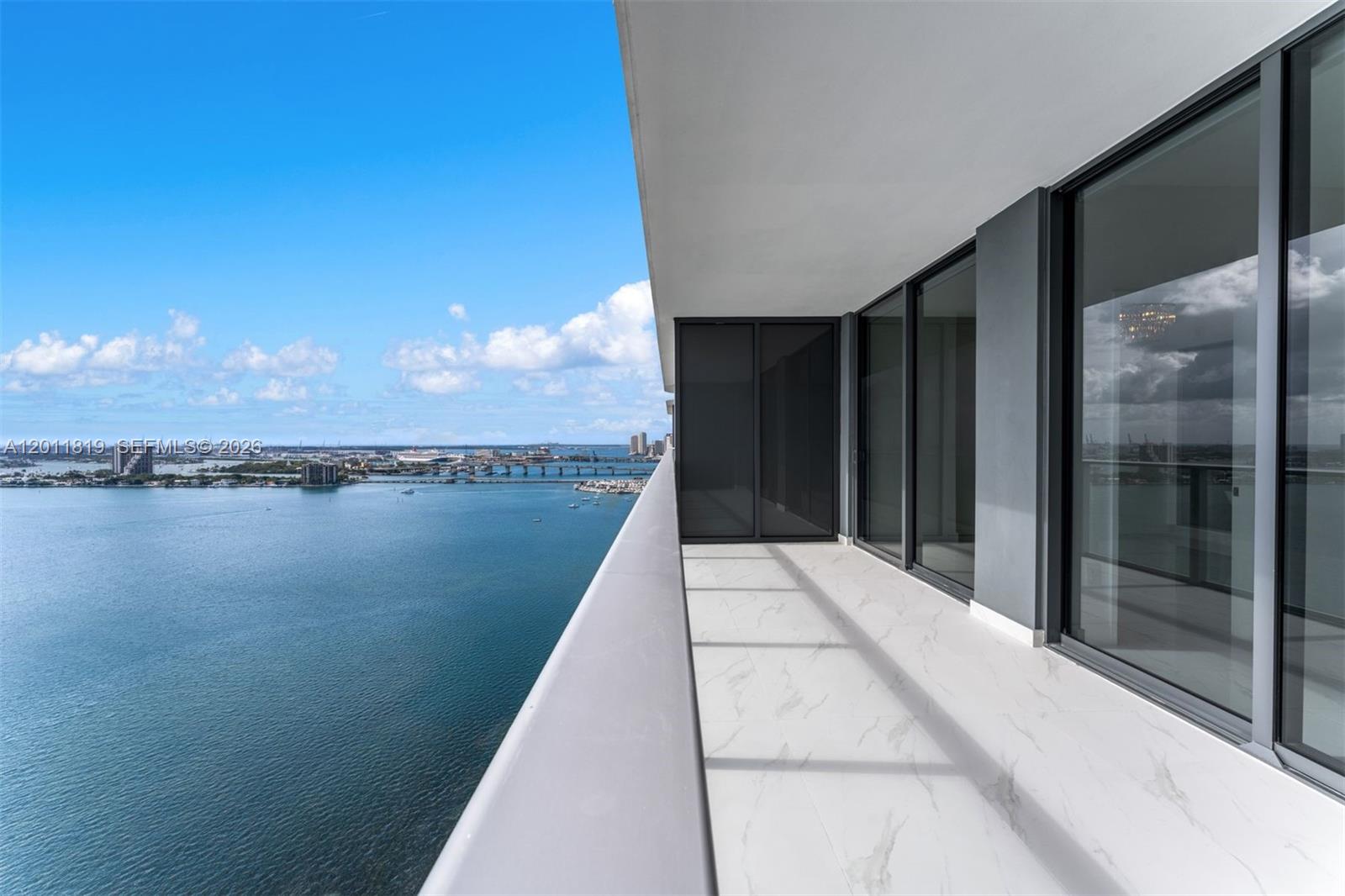 ARIA RESERVE - Residential