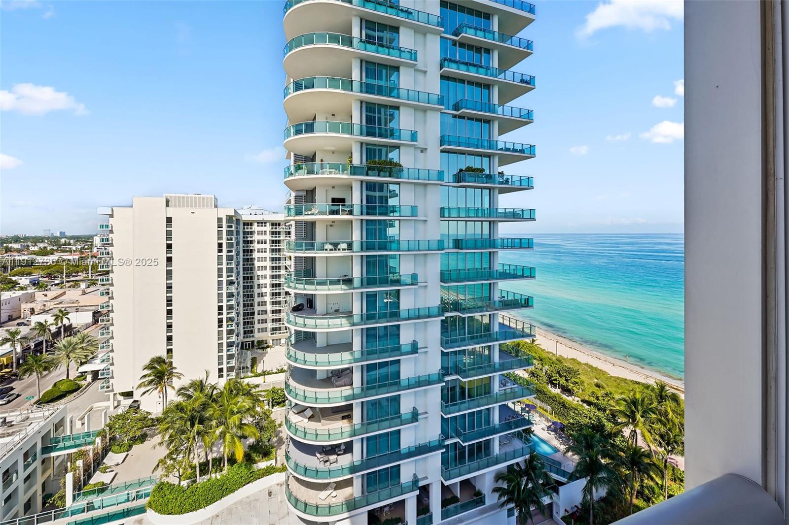 NORTH CARILLON BEACH COND - Residential
