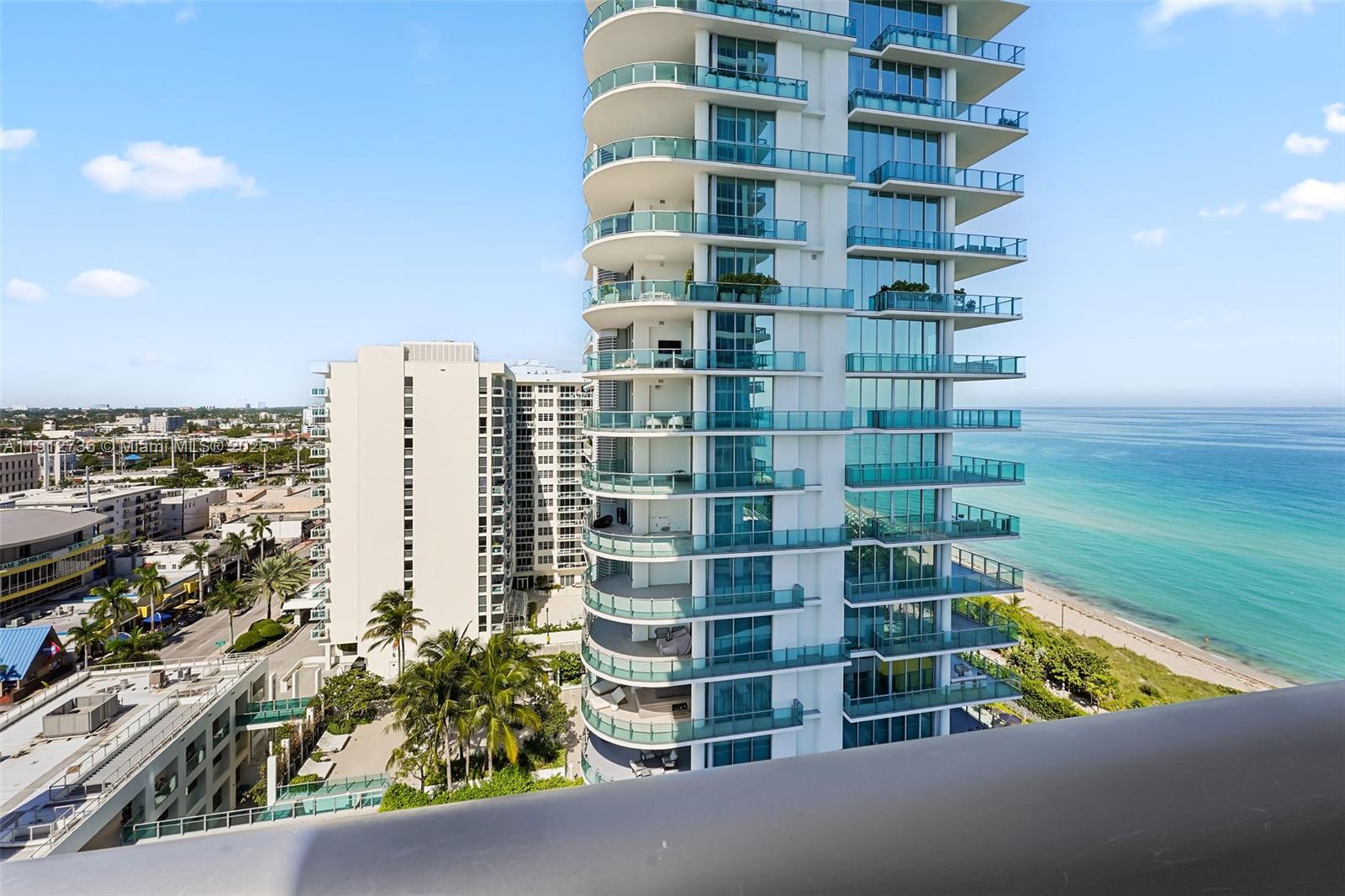 NORTH CARILLON BEACH COND - Residential