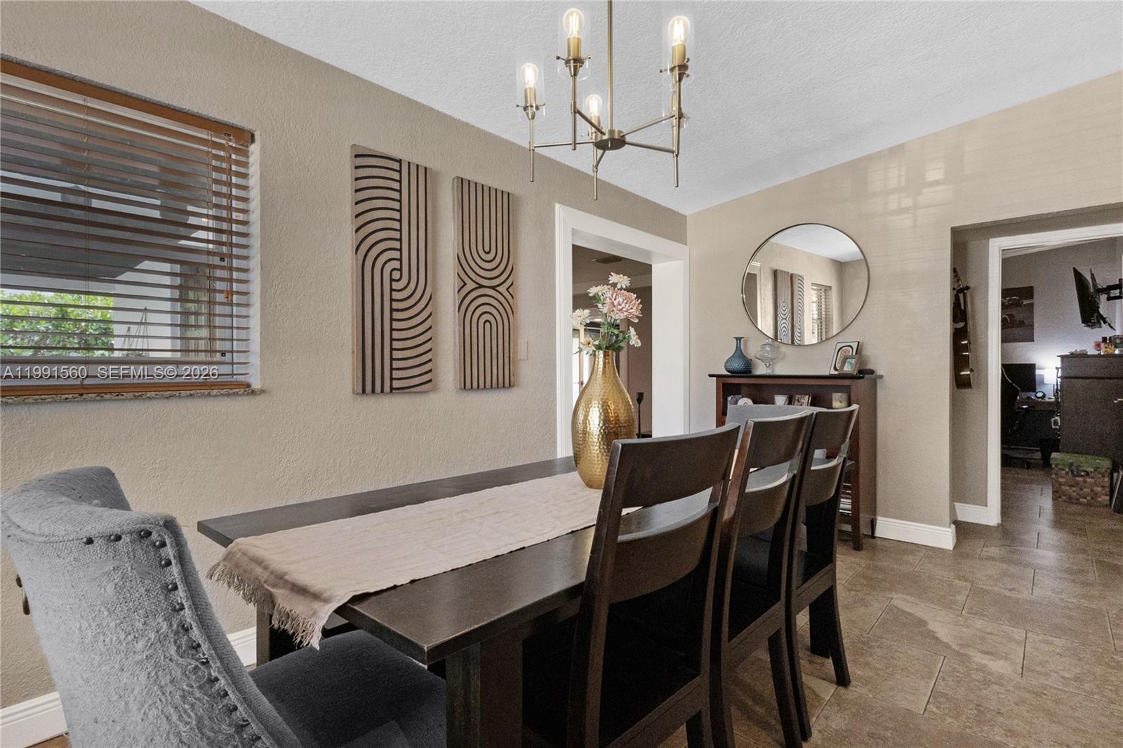 EUGENIA GROVES PARK - Residential