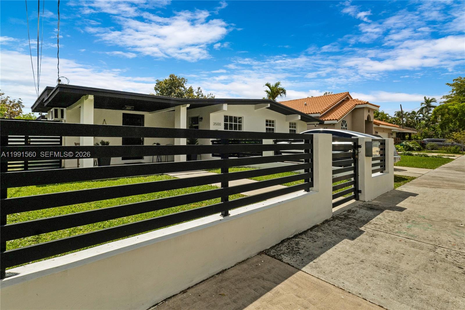 EUGENIA GROVES PARK - Residential