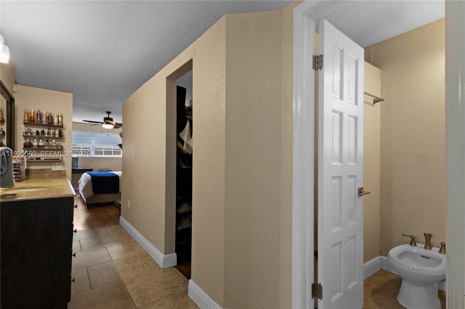 EUGENIA GROVES PARK - Residential