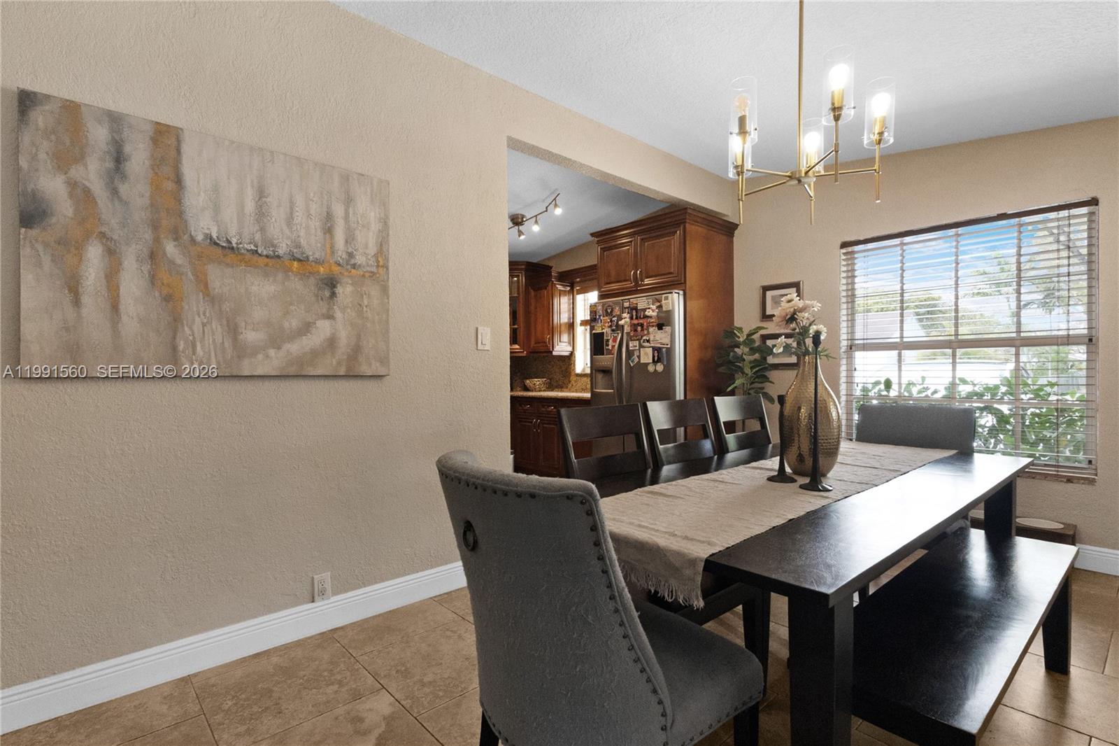 EUGENIA GROVES PARK - Residential