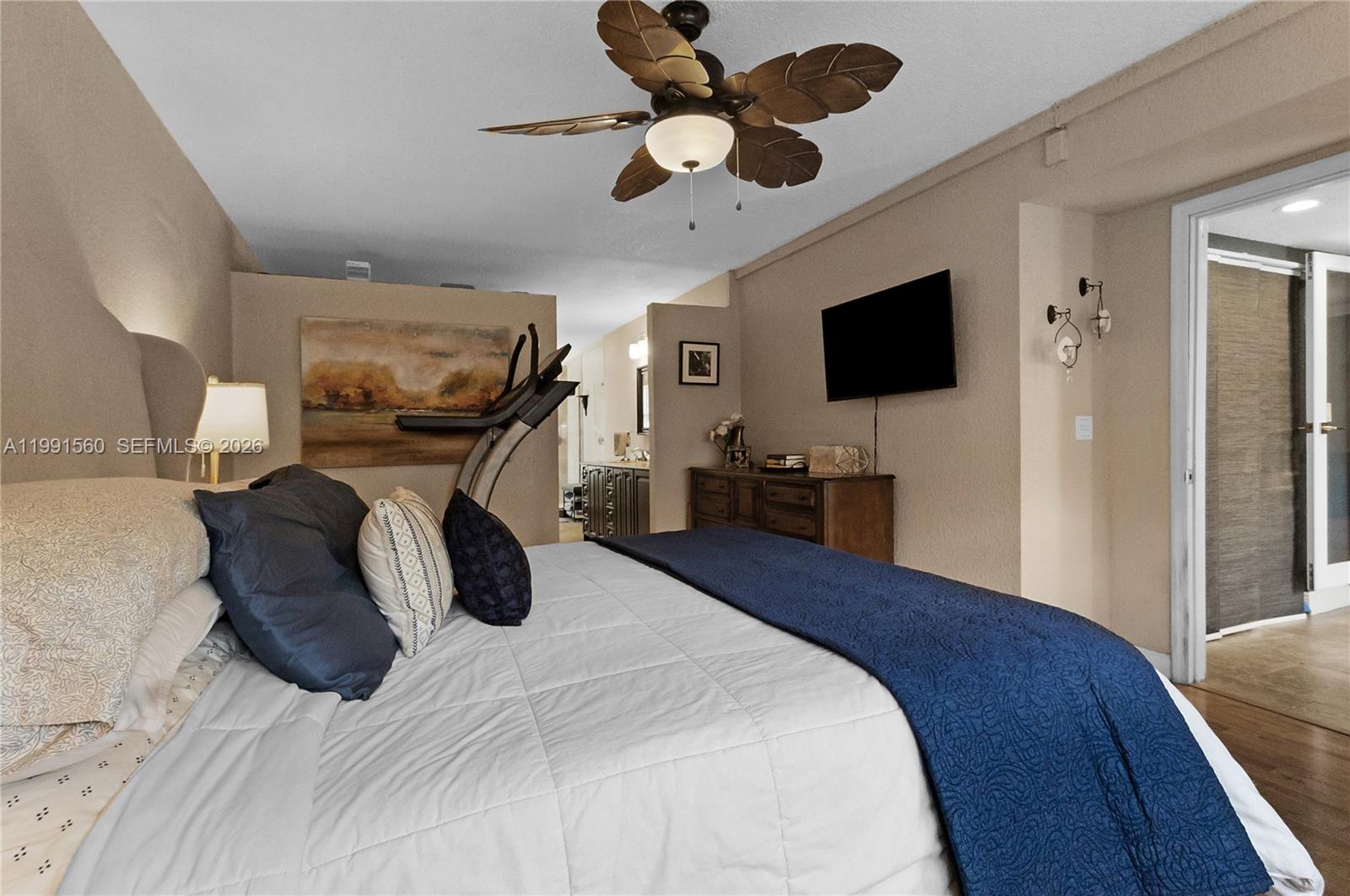 EUGENIA GROVES PARK - Residential