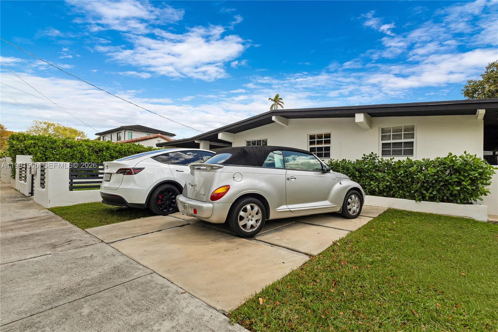 EUGENIA GROVES PARK - Residential