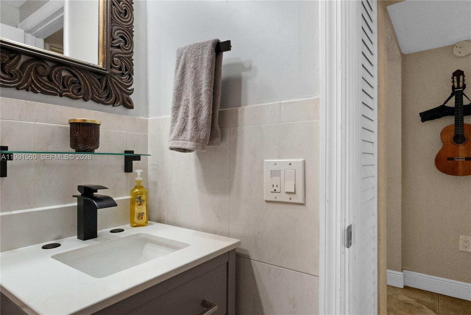 EUGENIA GROVES PARK - Residential