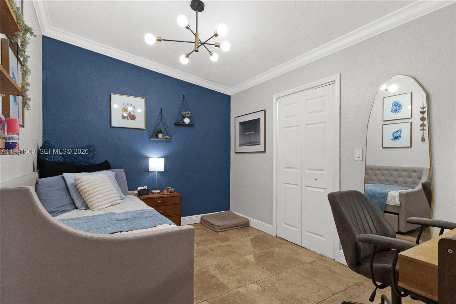 EUGENIA GROVES PARK - Residential