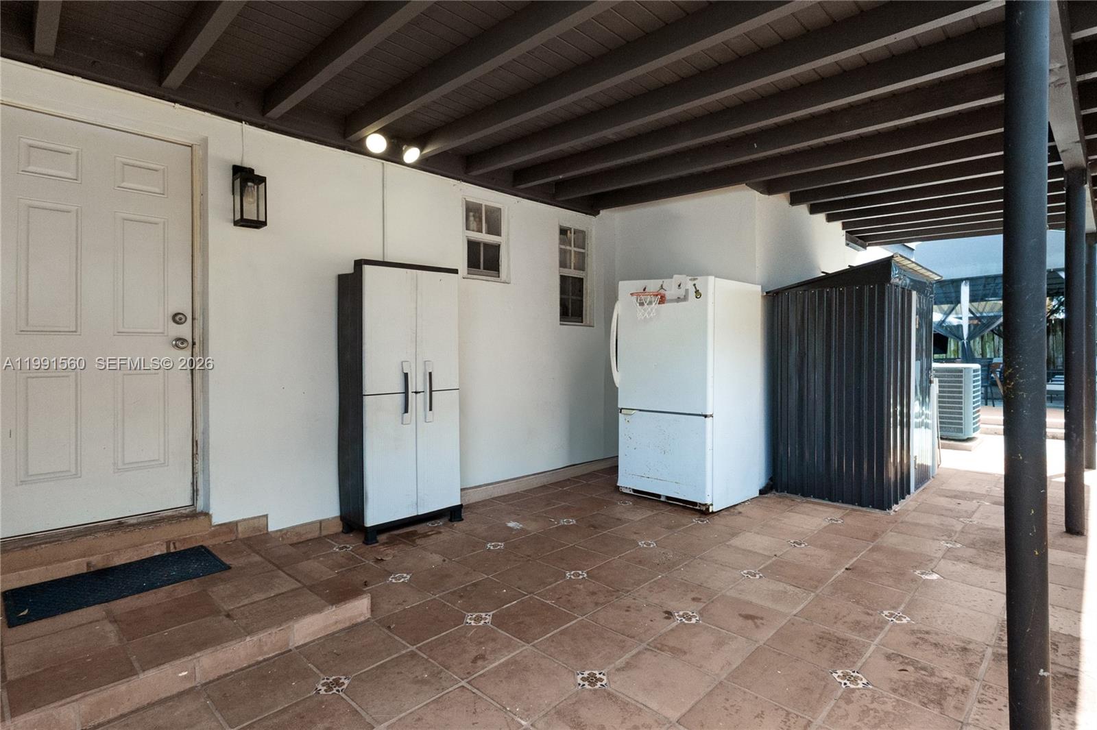 EUGENIA GROVES PARK - Residential