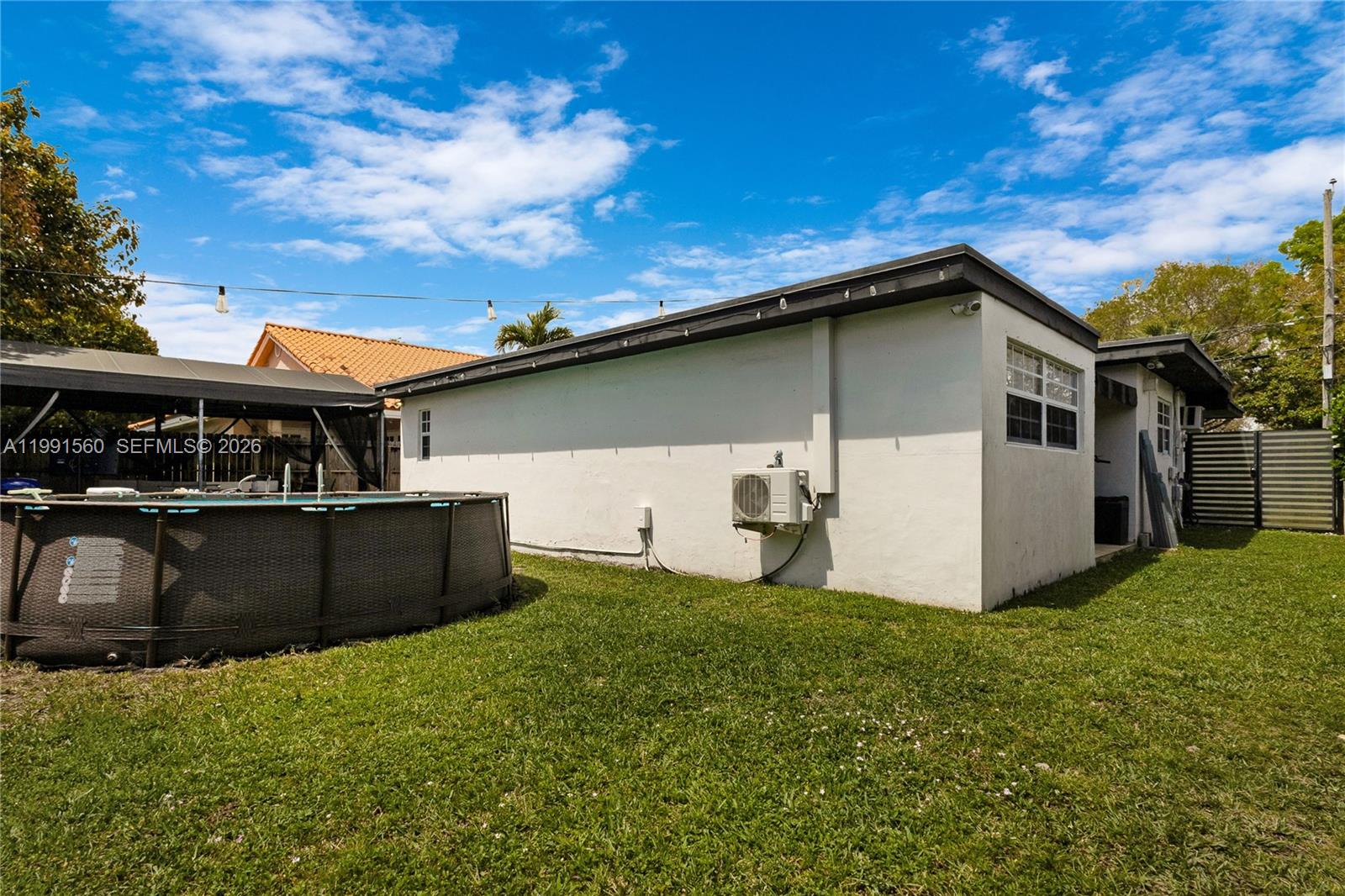 EUGENIA GROVES PARK - Residential