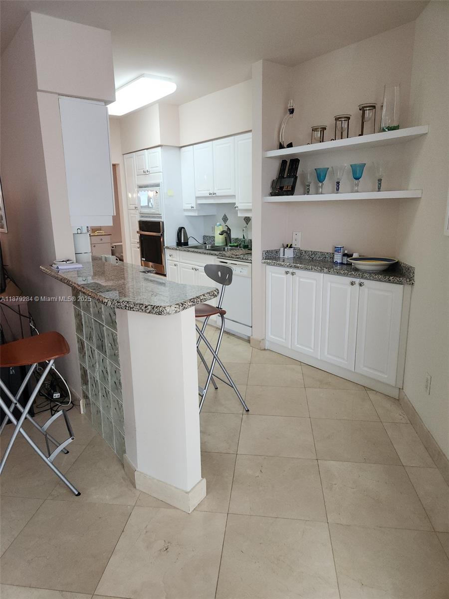 BLUE DIAMOND CONDO - Residential