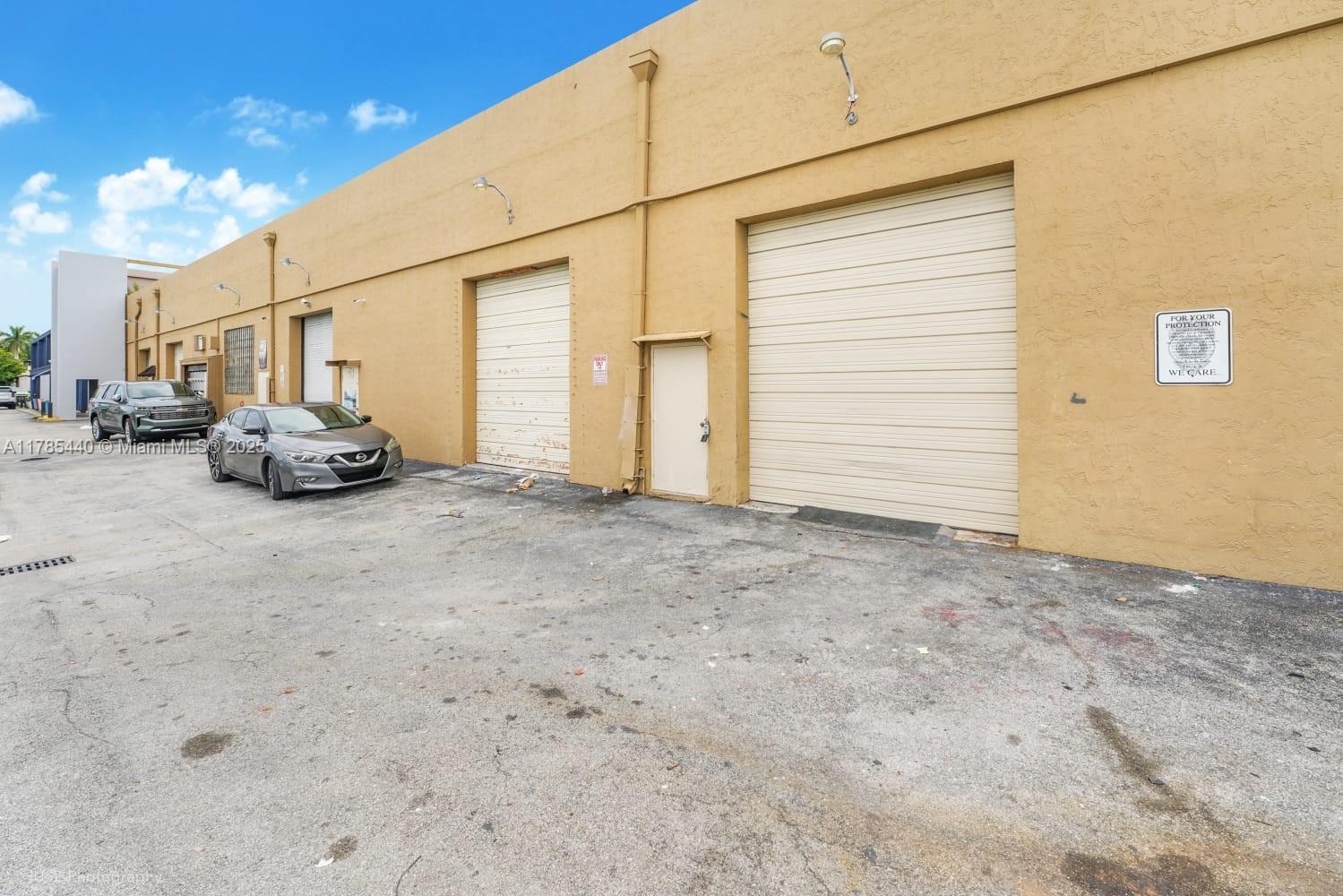 1651 W 37th St 410