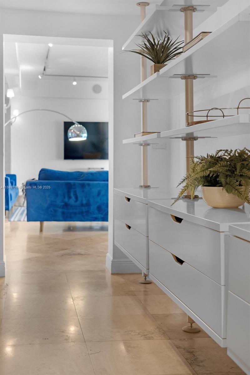 THE FLATS AT MORNINGSIDE - Residential Lease