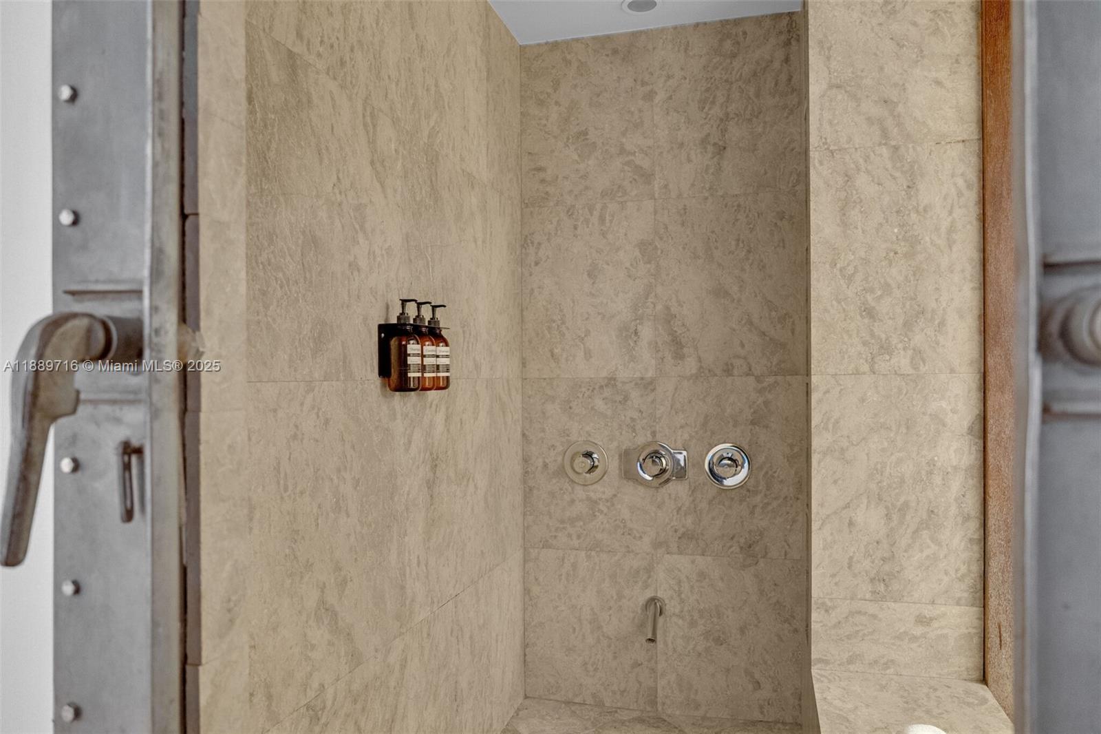 THE FLATS AT MORNINGSIDE - Residential Lease