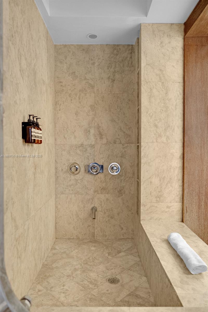 THE FLATS AT MORNINGSIDE - Residential Lease