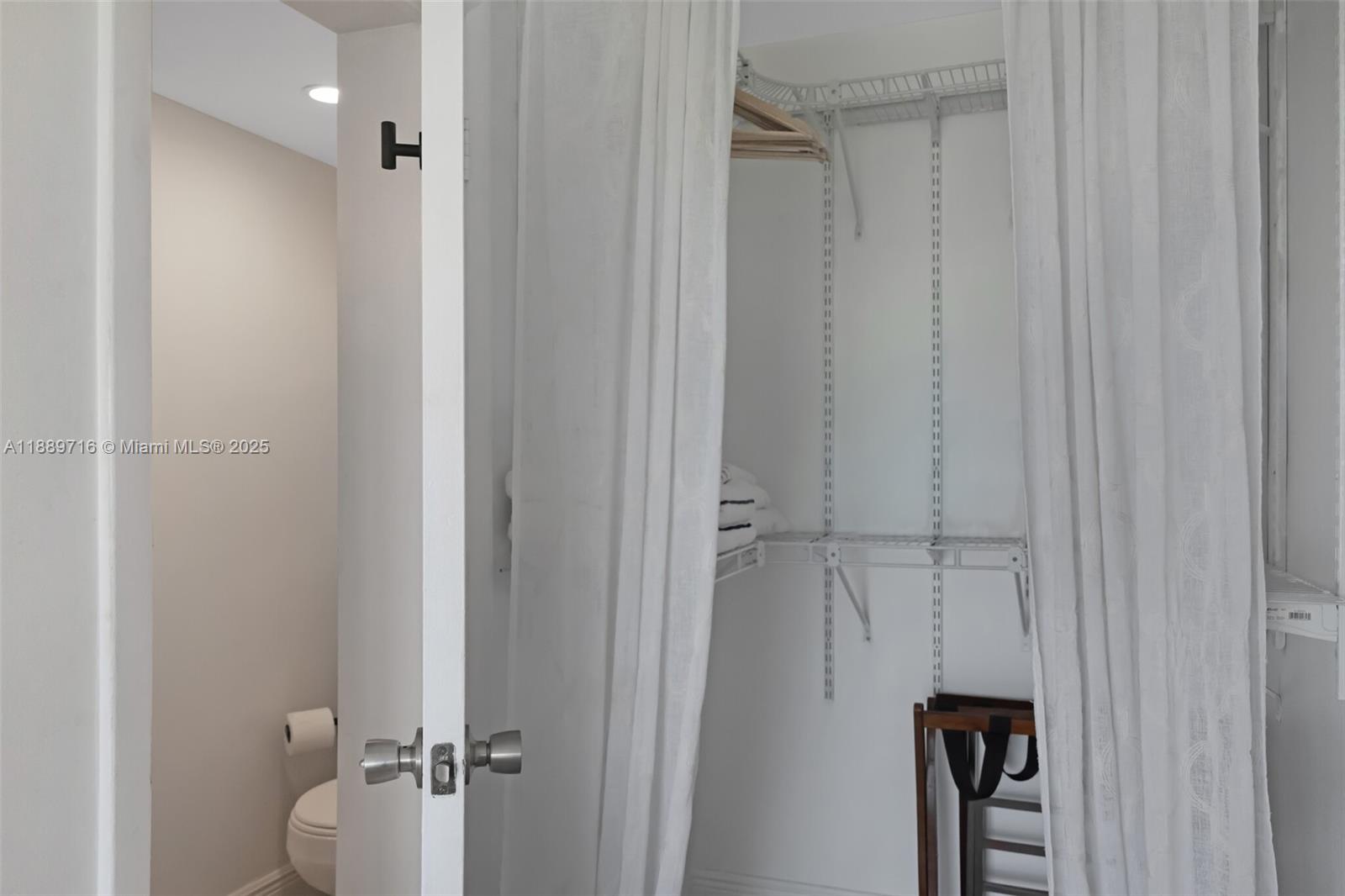 THE FLATS AT MORNINGSIDE - Residential Lease