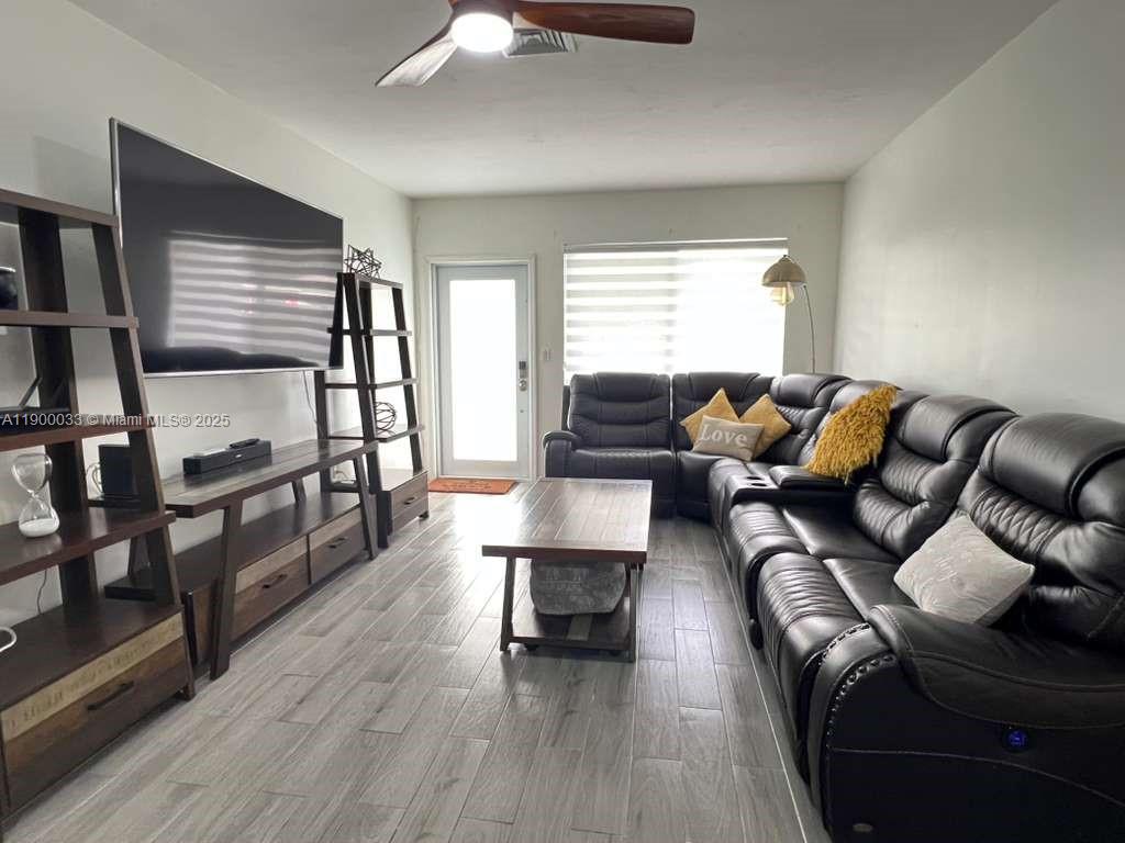 ARCH CREEKS ESTATES - Residential