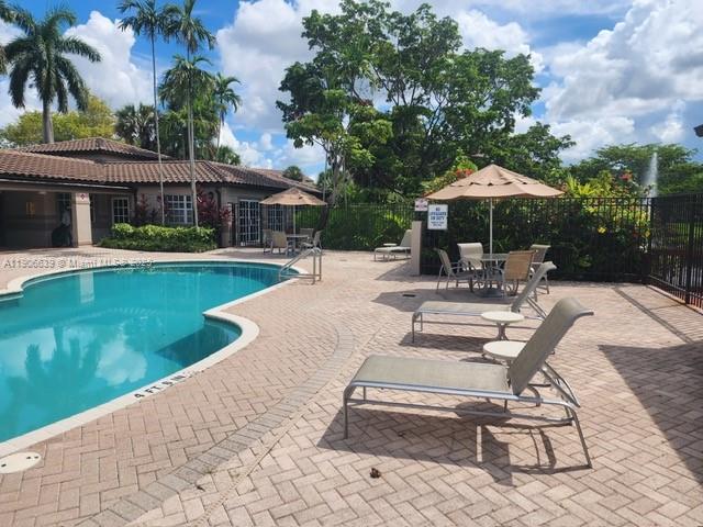 VILLAS DE VENEZIA CONDO - Residential Lease