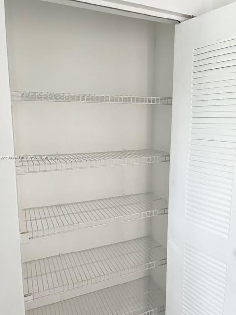 VILLAS DE VENEZIA CONDO - Residential Lease